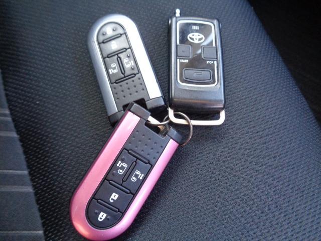 ルーミー カスタムG-T ターボ 純正ナビ バックカメラ LEDヘッドライト ETC クルーズコントロール 衝突被害軽減システム 純正エンジンスターター ステアリングリモコン スペアタイヤ積載 走行距離無制限1年保証付き(28枚目)