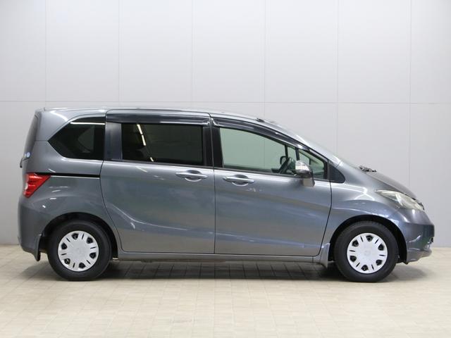 フリード ＧＬパッケージ　ワンオーナー　禁煙車　電動スライドドア　エクリプスナビゲーション　ＣＤ　リアカメラ　ＥＴＣ　電動格納ドアミラー（13枚目）