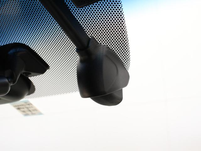 フリード+ハイブリッド ハイブリッドG ワンオーナー 禁煙車 衝突軽減ブレーキ 両側電動スライドドア 前後ドライブレコーダー 8インチ純正ナビ DVD再生 CD フルセグTV Bluetooth リアカメラ ETC シートヒーター(3枚目)