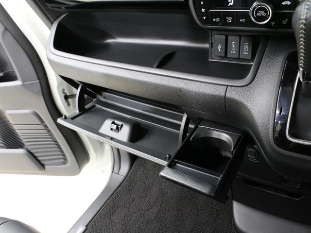 HONDA N-BOX CUSTOM L TURBO