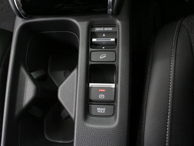 ヴェゼル ｅ：ＨＥＶＺ　弊社デモカー　プレミアムオーディオ　純正９インチコネクト対応ナビ　マルチビューカメラ　サイドカーテンエアバッグ　Ｂｌｕｅｔｏｏｔｈ　ワイヤレス充電器　パワーテールゲート　運転席助手席シートヒーター（6枚目）