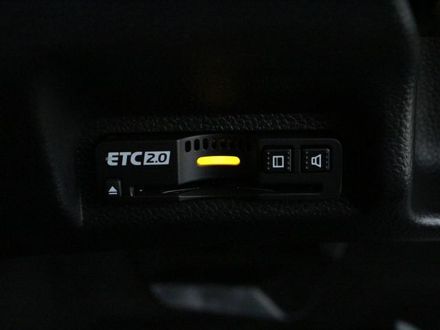 ヴェゼル ｅ：ＨＥＶＺ　弊社デモカー　プレミアムオーディオ　純正９インチコネクト対応ナビ　マルチビューカメラ　サイドカーテンエアバッグ　Ｂｌｕｅｔｏｏｔｈ　ワイヤレス充電器　パワーテールゲート　運転席助手席シートヒーター（9枚目）