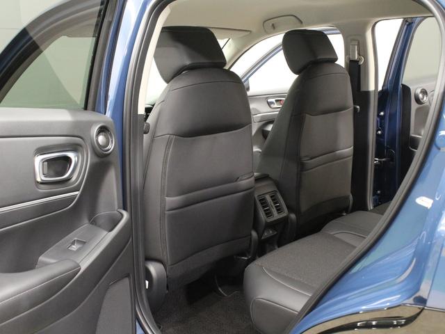 ヴェゼル ｅ：ＨＥＶＺ　弊社デモカー　プレミアムオーディオ　純正９インチコネクト対応ナビ　マルチビューカメラ　サイドカーテンエアバッグ　Ｂｌｕｅｔｏｏｔｈ　ワイヤレス充電器　パワーテールゲート　運転席助手席シートヒーター（30枚目）