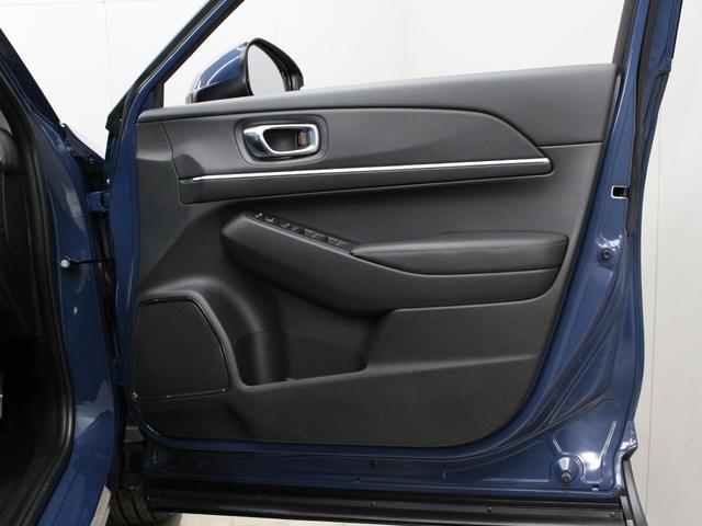 ヴェゼル ｅ：ＨＥＶＺ　弊社デモカー　プレミアムオーディオ　純正９インチコネクト対応ナビ　マルチビューカメラ　サイドカーテンエアバッグ　Ｂｌｕｅｔｏｏｔｈ　ワイヤレス充電器　パワーテールゲート　運転席助手席シートヒーター（61枚目）