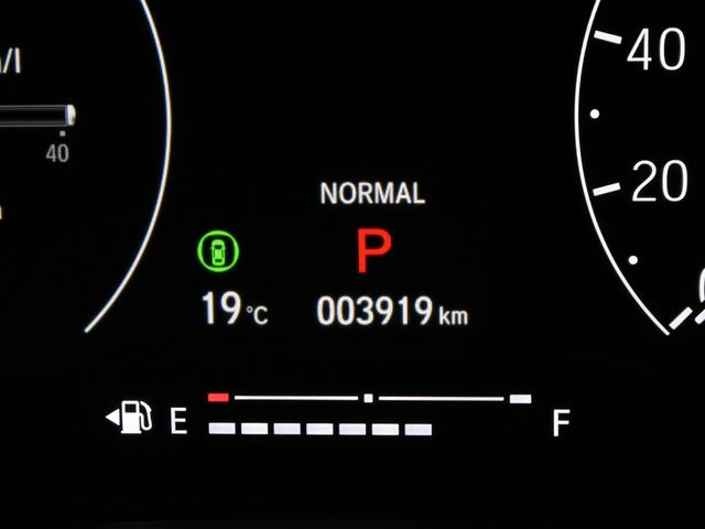 ヴェゼル ｅ：ＨＥＶＺ　弊社デモカー　プレミアムオーディオ　純正９インチコネクト対応ナビ　マルチビューカメラ　サイドカーテンエアバッグ　Ｂｌｕｅｔｏｏｔｈ　ワイヤレス充電器　パワーテールゲート　運転席助手席シートヒーター（70枚目）