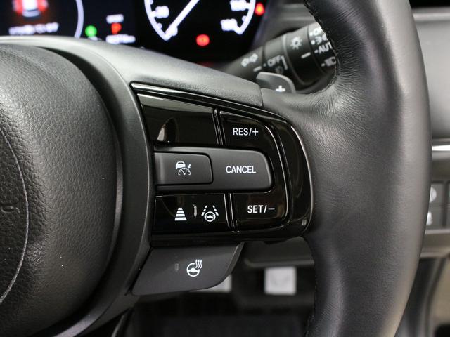 ヴェゼル ｅ：ＨＥＶＺ　ワンオーナー　９インチコネクトナビ　電子制御パーキングブレーキ　シートヒーター　デュアルエアコン　サイドカーテンエアバッグ　Ｂｌｕｅｔｏｏｔｈ　ワイヤレス充電器　ハンズフリーアクセスパワーテールゲート（8枚目）