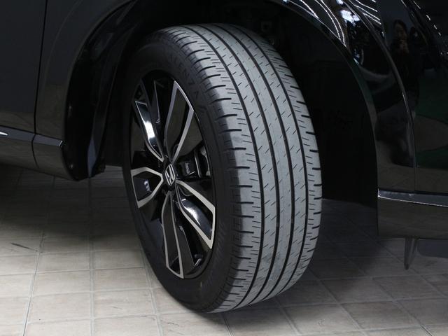 ヴェゼル ｅ：ＨＥＶＺ　ワンオーナー　９インチコネクトナビ　電子制御パーキングブレーキ　シートヒーター　デュアルエアコン　サイドカーテンエアバッグ　Ｂｌｕｅｔｏｏｔｈ　ワイヤレス充電器　ハンズフリーアクセスパワーテールゲート（14枚目）