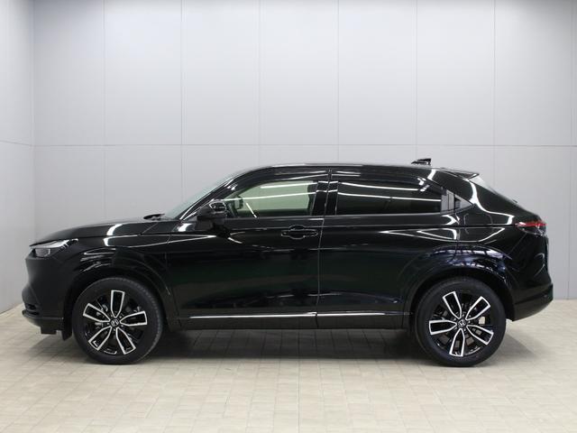 ヴェゼル ｅ：ＨＥＶＺ　ワンオーナー　９インチコネクトナビ　電子制御パーキングブレーキ　シートヒーター　デュアルエアコン　サイドカーテンエアバッグ　Ｂｌｕｅｔｏｏｔｈ　ワイヤレス充電器　ハンズフリーアクセスパワーテールゲート（23枚目）