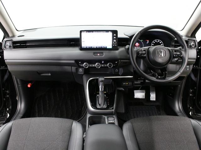 ヴェゼル ｅ：ＨＥＶＺ　ワンオーナー　９インチコネクトナビ　電子制御パーキングブレーキ　シートヒーター　デュアルエアコン　サイドカーテンエアバッグ　Ｂｌｕｅｔｏｏｔｈ　ワイヤレス充電器　ハンズフリーアクセスパワーテールゲート（27枚目）