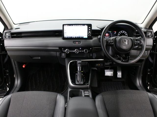 ヴェゼル ｅ：ＨＥＶＺ　ワンオーナー　９インチコネクトナビ　電子制御パーキングブレーキ　シートヒーター　デュアルエアコン　サイドカーテンエアバッグ　Ｂｌｕｅｔｏｏｔｈ　ワイヤレス充電器　ハンズフリーアクセスパワーテールゲート（28枚目）