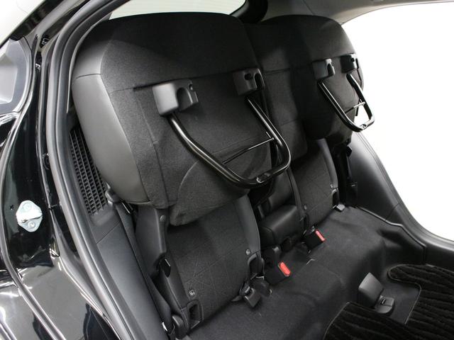 ヴェゼル ｅ：ＨＥＶＺ　ワンオーナー　９インチコネクトナビ　電子制御パーキングブレーキ　シートヒーター　デュアルエアコン　サイドカーテンエアバッグ　Ｂｌｕｅｔｏｏｔｈ　ワイヤレス充電器　ハンズフリーアクセスパワーテールゲート（65枚目）