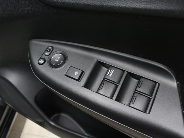 フィット １３Ｇ・Ｆパッケージ　ワンオーナー　禁煙車　純正メモリーナビ　リアカメラ　Ｂｌｕｅｔｏｏｔｈ　ハンドルリモコン　オートエアコン　スマートキー　ＤＶＤ　地デジ　社外アルミ（46枚目）