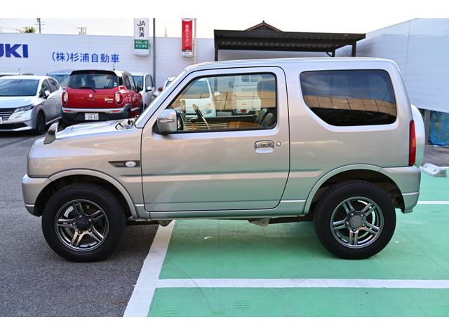 ジムニー ランドベンチャー　５ＭＴ　ワンオーナー　禁煙車　自社メンテナンス車両　シートヒーター　キーレス　電動格納ミラー　ステアリングスイッチ（10枚目）