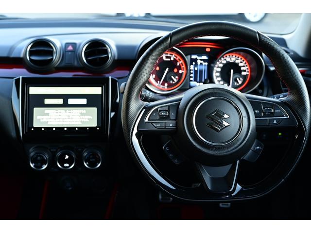 スイフトスポーツ ベースグレード 6MT メーカー保証 新品タイヤ 新品ナビ 新品ETC 新品バックカメラ 新品フロアマット アップルカープレイ アンドロイドオート 衝突被害軽減ブレーキ 横滑り防止システム 追従式クルーズコントロール(3枚目)