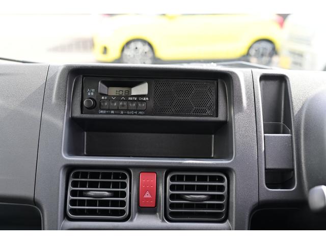 キャリイトラック KCエアコン・パワステ 新色 届出済未使用車 メーカー保証 マット バイザー コーナーセンサー 4AT アイドリングストップ エアコン パワステ パワーウインドウ キーレス 衝突被害軽減ブレーキ 横滑り防止システム(17枚目)