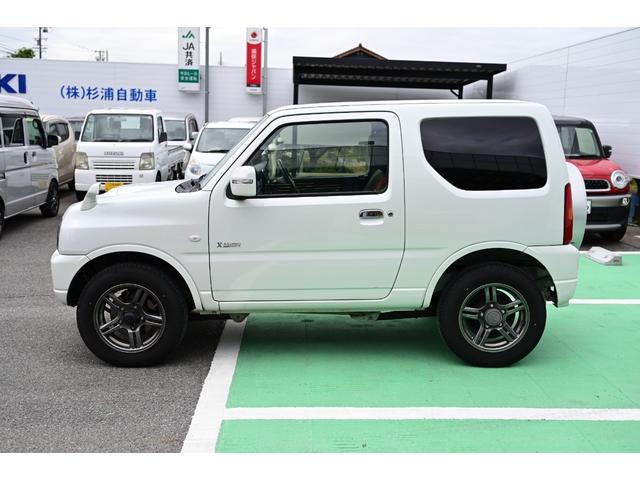 杉浦自動車では入荷、納車の際に１台１台真心込めてボディ磨き、室内清掃、コーティングを施しております。