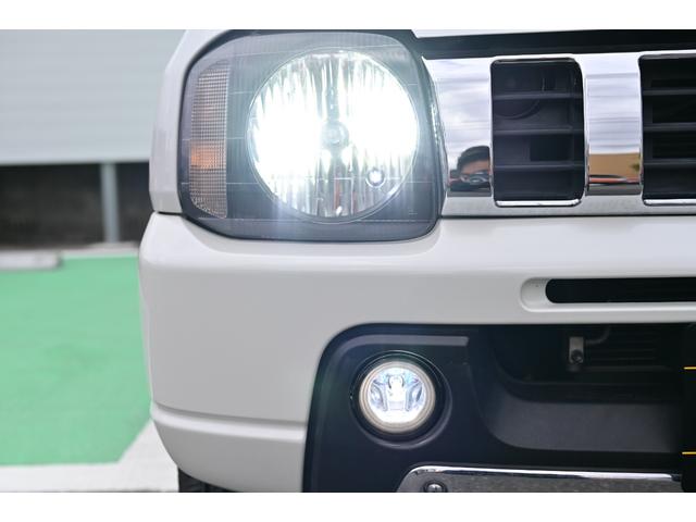 ヘッドライト、フォグランプ共に明るいバルブへ交換してあります。暗い夜道でも安心です