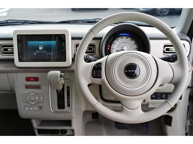 アルトラパン Ｘ　届出済未使用　メーカー保証　純正ディスプレイオーディオ装着車　２トーンカラー　フロアマット付き　アップルカープレイ　アンドロイドオート　シートヒーター　衝突被害軽減ブレーキ　障害物センサー　５型（3枚目）