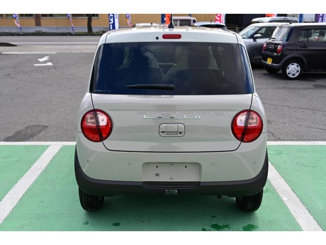 アルトラパン Ｘ　届出済未使用　メーカー保証　純正ディスプレイオーディオ装着車　２トーンカラー　フロアマット付き　アップルカープレイ　アンドロイドオート　シートヒーター　衝突被害軽減ブレーキ　障害物センサー　５型（8枚目）