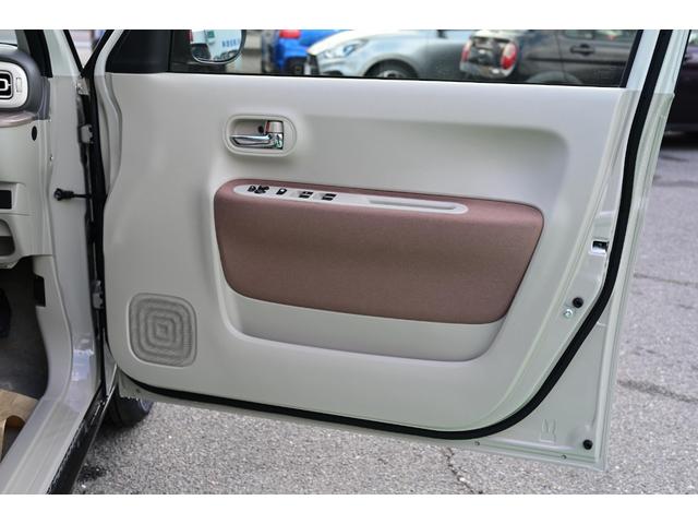 アルトラパン Ｘ　届出済未使用　メーカー保証　純正ディスプレイオーディオ装着車　２トーンカラー　フロアマット付き　アップルカープレイ　アンドロイドオート　シートヒーター　衝突被害軽減ブレーキ　障害物センサー　５型（18枚目）