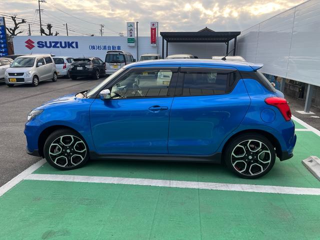 スイフトスポーツ ベースグレード ベースグレード 6速マニュアル パーキングアシスト 全方位カメラパッケージ装着車 純正ナビ ビルトインETC タイヤ新品 バッテリー新品(7枚目)