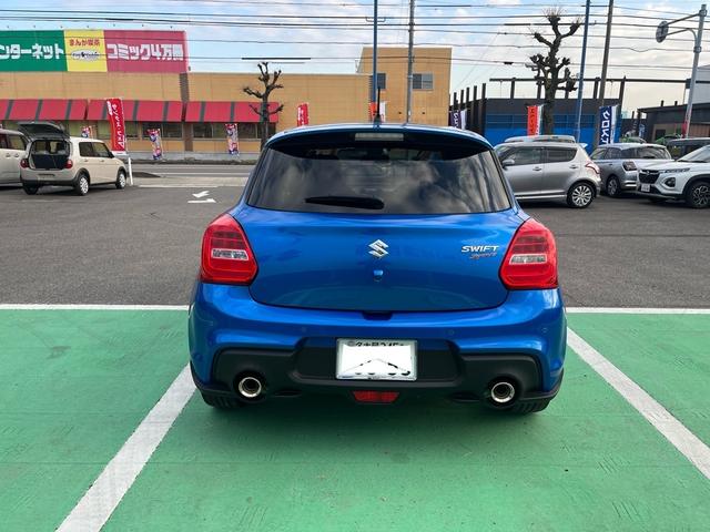 スイフトスポーツ ベースグレード ベースグレード 6速マニュアル パーキングアシスト 全方位カメラパッケージ装着車 純正ナビ ビルトインETC タイヤ新品 バッテリー新品(8枚目)