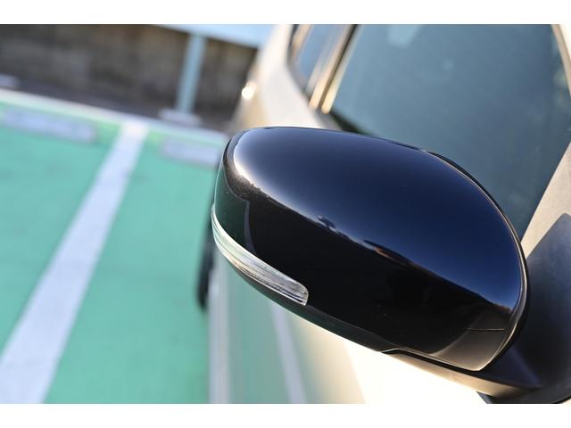 アルトワークス ベースグレード　４ＷＤ　５ＭＴ　レカロシート　ターボ　ローダウン　ダウンサス　ＫＹＢショック　純正ＡＷ　新品タイヤ　革巻きステアリング　フォグランプ　ＨＩＤヘッドライト　オートエアコン　スマートキー　スタッドレス付き（14枚目）