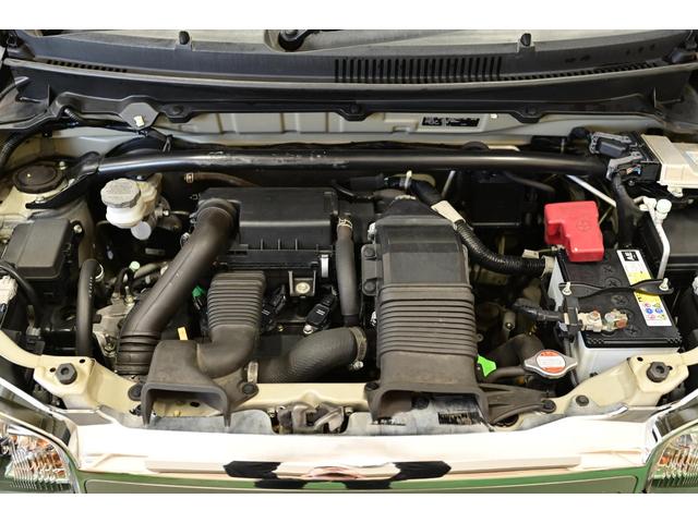 アルトワークス ベースグレード　４ＷＤ　５ＭＴ　レカロシート　ターボ　ローダウン　ダウンサス　ＫＹＢショック　純正ＡＷ　新品タイヤ　革巻きステアリング　フォグランプ　ＨＩＤヘッドライト　オートエアコン　スマートキー　スタッドレス付き（18枚目）