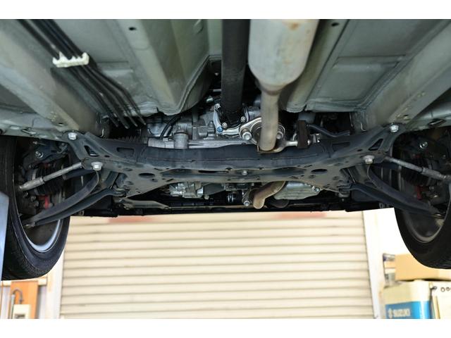 アルトワークス ベースグレード　４ＷＤ　５ＭＴ　レカロシート　ターボ　ローダウン　ダウンサス　ＫＹＢショック　純正ＡＷ　新品タイヤ　革巻きステアリング　フォグランプ　ＨＩＤヘッドライト　オートエアコン　スマートキー　スタッドレス付き（22枚目）