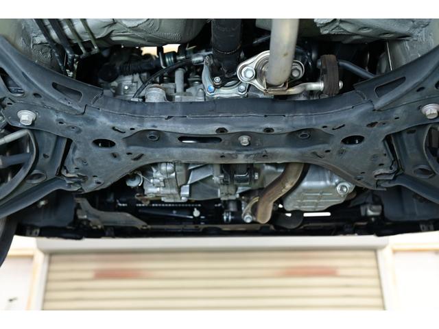 アルトワークス ベースグレード　４ＷＤ　５ＭＴ　レカロシート　ターボ　ローダウン　ダウンサス　ＫＹＢショック　純正ＡＷ　新品タイヤ　革巻きステアリング　フォグランプ　ＨＩＤヘッドライト　オートエアコン　スマートキー　スタッドレス付き（23枚目）