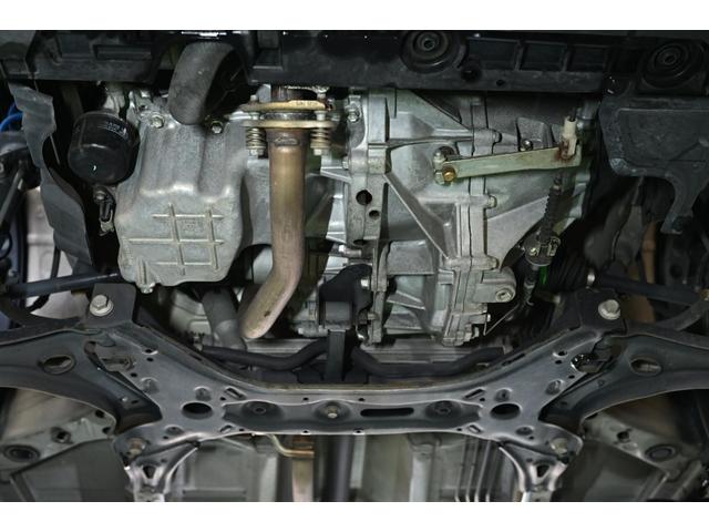 アルトワークス ベースグレード　４ＷＤ　５ＭＴ　レカロシート　ターボ　ローダウン　ダウンサス　ＫＹＢショック　純正ＡＷ　新品タイヤ　革巻きステアリング　フォグランプ　ＨＩＤヘッドライト　オートエアコン　スマートキー　スタッドレス付き（24枚目）