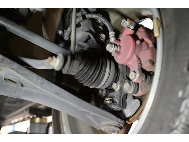 アルトワークス ベースグレード　４ＷＤ　５ＭＴ　レカロシート　ターボ　ローダウン　ダウンサス　ＫＹＢショック　純正ＡＷ　新品タイヤ　革巻きステアリング　フォグランプ　ＨＩＤヘッドライト　オートエアコン　スマートキー　スタッドレス付き（25枚目）