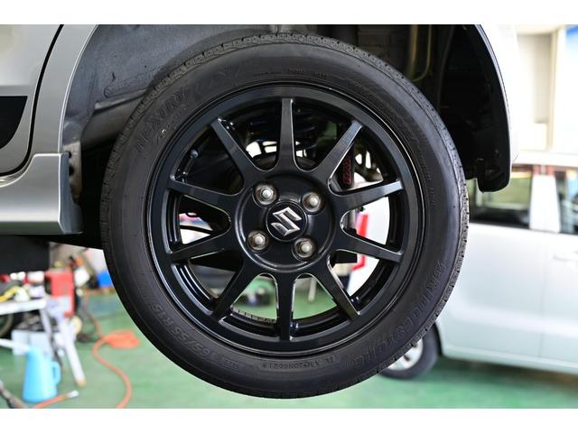 アルトワークス ベースグレード　４ＷＤ　５ＭＴ　レカロシート　ターボ　ローダウン　ダウンサス　ＫＹＢショック　純正ＡＷ　新品タイヤ　革巻きステアリング　フォグランプ　ＨＩＤヘッドライト　オートエアコン　スマートキー　スタッドレス付き（28枚目）