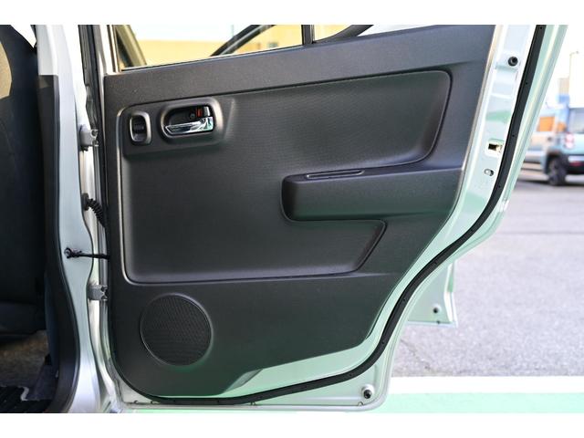 アルトワークス ベースグレード　４ＷＤ　５ＭＴ　レカロシート　ターボ　ローダウン　ダウンサス　ＫＹＢショック　純正ＡＷ　新品タイヤ　革巻きステアリング　フォグランプ　ＨＩＤヘッドライト　オートエアコン　スマートキー　スタッドレス付き（38枚目）