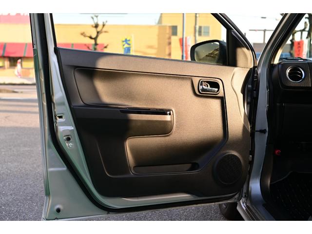 アルトワークス ベースグレード　４ＷＤ　５ＭＴ　レカロシート　ターボ　ローダウン　ダウンサス　ＫＹＢショック　純正ＡＷ　新品タイヤ　革巻きステアリング　フォグランプ　ＨＩＤヘッドライト　オートエアコン　スマートキー　スタッドレス付き（39枚目）