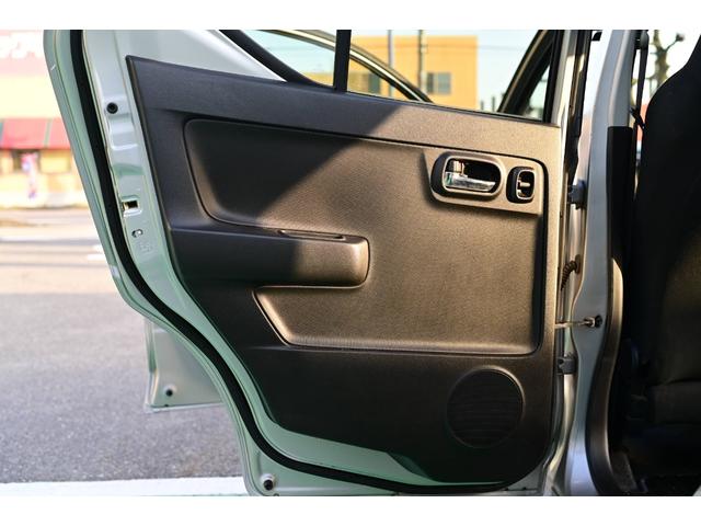 アルトワークス ベースグレード　４ＷＤ　５ＭＴ　レカロシート　ターボ　ローダウン　ダウンサス　ＫＹＢショック　純正ＡＷ　新品タイヤ　革巻きステアリング　フォグランプ　ＨＩＤヘッドライト　オートエアコン　スマートキー　スタッドレス付き（40枚目）