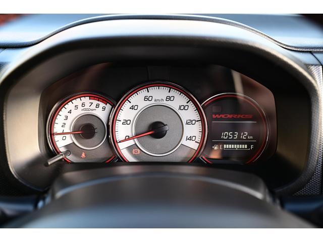 アルトワークス ベースグレード　４ＷＤ　５ＭＴ　レカロシート　ターボ　ローダウン　ダウンサス　ＫＹＢショック　純正ＡＷ　新品タイヤ　革巻きステアリング　フォグランプ　ＨＩＤヘッドライト　オートエアコン　スマートキー　スタッドレス付き（48枚目）