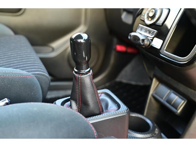 アルトワークス ベースグレード　４ＷＤ　５ＭＴ　レカロシート　ターボ　ローダウン　ダウンサス　ＫＹＢショック　純正ＡＷ　新品タイヤ　革巻きステアリング　フォグランプ　ＨＩＤヘッドライト　オートエアコン　スマートキー　スタッドレス付き（49枚目）