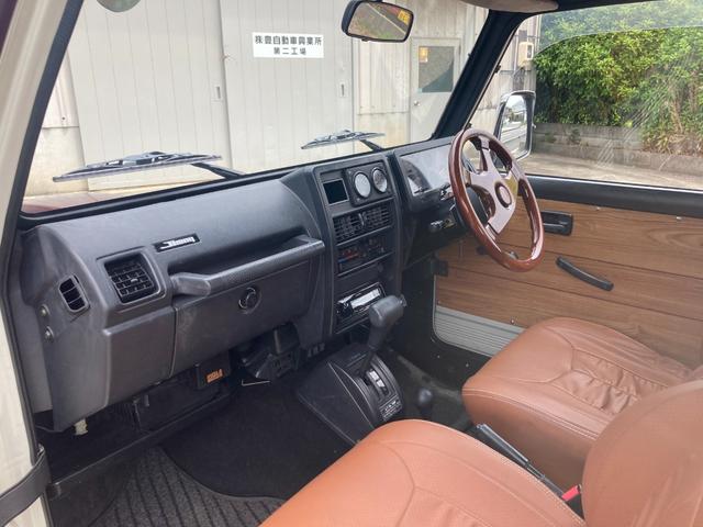 スズキ ジムニー JA11/4WD/ターボ/レトロ仕様/リフト スズキ ジムニー JA11/4WD/ターボ/レトロ仕様/リフト