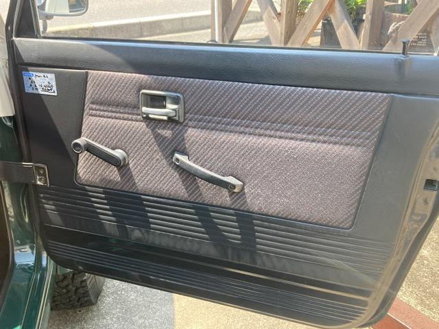 スズキ ジムニー JA11/4WD/ターボ/クラシック仕様 スズキ ジムニー JA11/4WD/ターボ/クラシック仕様