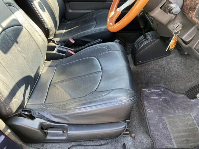 ジムニー ランドベンチャー 4WD/ターボ車/オートマ/ウッドハンドル(24枚目)