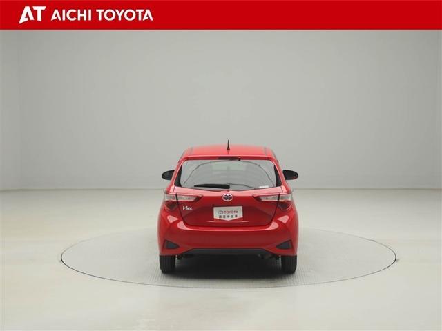 ヴィッツ Ｆ　セーフティーエディションＩＩ　衝突軽減ブレーキ　ＥＴＣ車載器　マニュアルエアコン　ＥＳＣ　盗難防止システム　ＡＵＸ　バックカメラ　スマートキー　ワンオーナー　ナビ＆ＴＶ　Ｗエアバッグ　パワーウィンドウ　ＡＢＳ　ドライブレコーダー（5枚目）