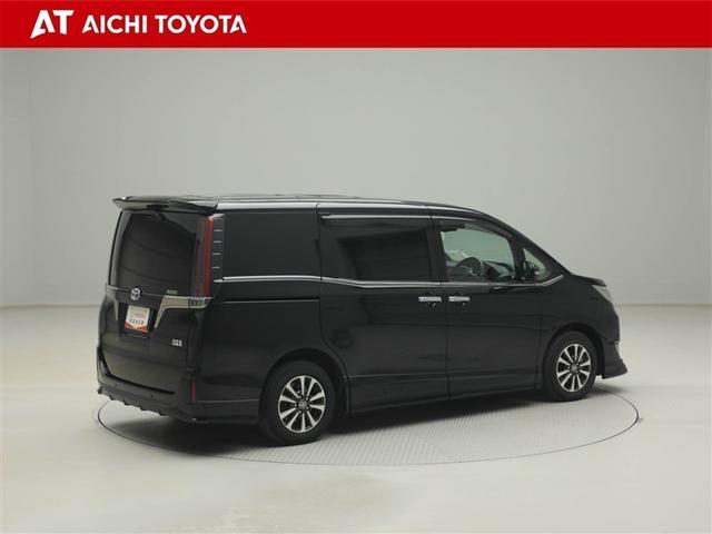 エスクァイア ハイブリッドＧｉ　プレミアムパッケージ　地上デジタル　衝突被害軽減　ＬＥＤライト　１オナ　Ｂカメラ　クルコン　スマートキー　エアロ　メモリナビ　ナビ＆ＴＶ　キーレス　ドラレコ　盗難防止装置　ＤＶＤ再生　ＡＢＳ　３列シート　ＥＴＣ　アルミ（6枚目）