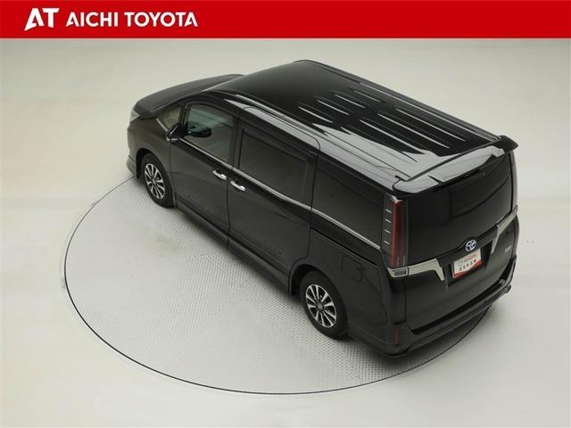 エスクァイア ハイブリッドＧｉ　プレミアムパッケージ　地上デジタル　衝突被害軽減　ＬＥＤライト　１オナ　Ｂカメラ　クルコン　スマートキー　エアロ　メモリナビ　ナビ＆ＴＶ　キーレス　ドラレコ　盗難防止装置　ＤＶＤ再生　ＡＢＳ　３列シート　ＥＴＣ　アルミ（12枚目）