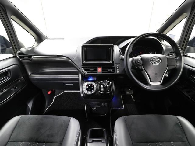 エスクァイア ハイブリッドＧｉ　プレミアムパッケージ　地上デジタル　衝突被害軽減　ＬＥＤライト　１オナ　Ｂカメラ　クルコン　スマートキー　エアロ　メモリナビ　ナビ＆ＴＶ　キーレス　ドラレコ　盗難防止装置　ＤＶＤ再生　ＡＢＳ　３列シート　ＥＴＣ　アルミ（18枚目）