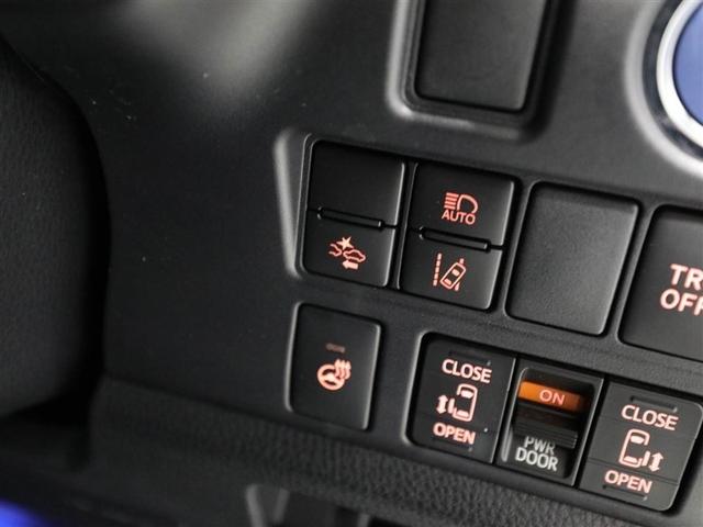 エスクァイア ハイブリッドＧｉ　プレミアムパッケージ　地上デジタル　衝突被害軽減　ＬＥＤライト　１オナ　Ｂカメラ　クルコン　スマートキー　エアロ　メモリナビ　ナビ＆ＴＶ　キーレス　ドラレコ　盗難防止装置　ＤＶＤ再生　ＡＢＳ　３列シート　ＥＴＣ　アルミ（27枚目）