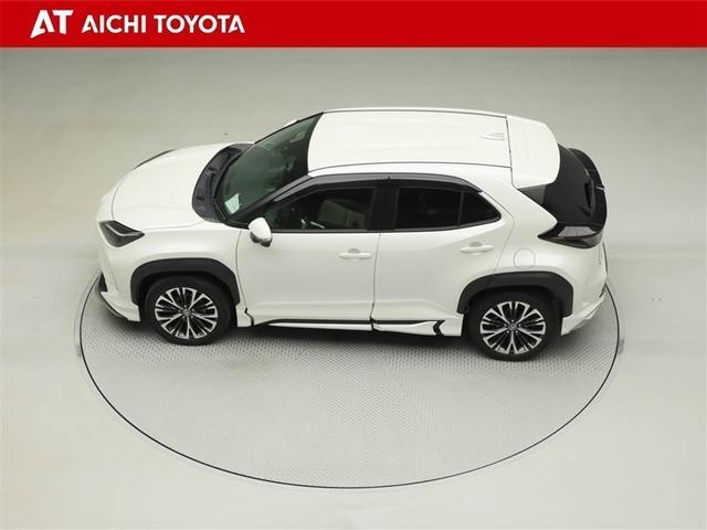 ヤリスクロス ハイブリッドＺ　ドライブレコーダ　インテリジェントキー　アルミホイル　ＬＥＤライト　１オ－ナ－　リアカメラ　クルーズコントロール　横滑り防止システム　ナビＴＶ　メモリーナビゲーション　電動シ－ト　パワステ　キーフリー（11枚目）