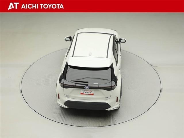 ヤリスクロス ハイブリッドＺ　ドライブレコーダ　インテリジェントキー　アルミホイル　ＬＥＤライト　１オ－ナ－　リアカメラ　クルーズコントロール　横滑り防止システム　ナビＴＶ　メモリーナビゲーション　電動シ－ト　パワステ　キーフリー（13枚目）