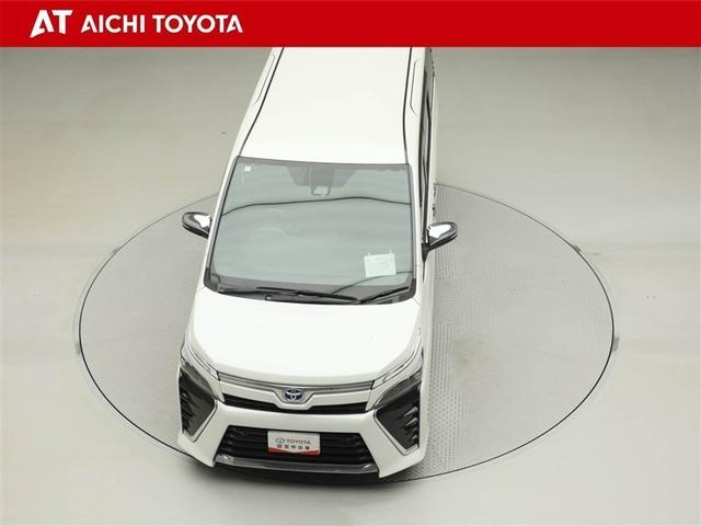 ヴォクシー ハイブリッドZS 煌III 地デジTV リヤカメラ 1オナ車 Wエアコン スマートキー ミュージックプレイヤー接続可 DVD再生可 クルコン VSC キーレス アルミホイール ナビ&TV LEDヘッドランプ ETC 3列シート(17枚目)