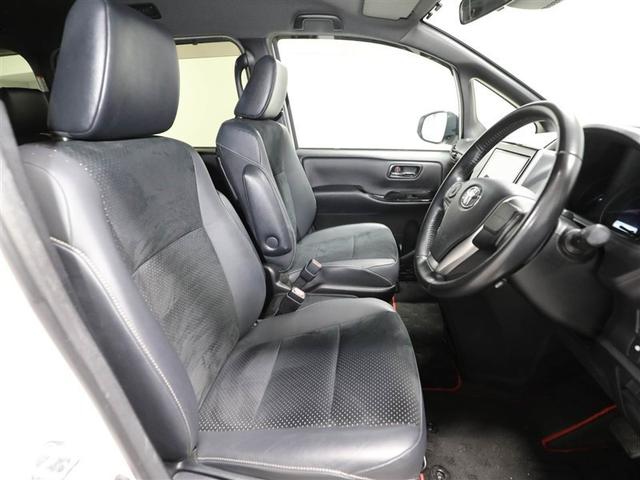 ヴォクシー ハイブリッドZS 煌III 地デジTV リヤカメラ 1オナ車 Wエアコン スマートキー ミュージックプレイヤー接続可 DVD再生可 クルコン VSC キーレス アルミホイール ナビ&TV LEDヘッドランプ ETC 3列シート(19枚目)